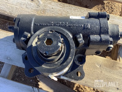 International 3679944C91 Steering Gear