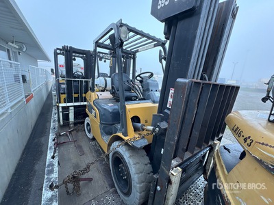 Cat P5000 Wózek widłowy