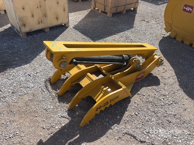 2025 HW THUMB20-25H 30 in Hydraulic Excavator Thumb - Fits Cat 320, 325 / 20 - 25 ton (Unused)