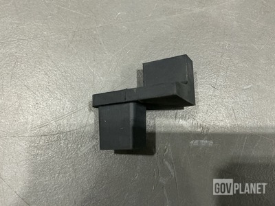 (6) Basic Rubber & Plastics 12443780-001 Bumpers