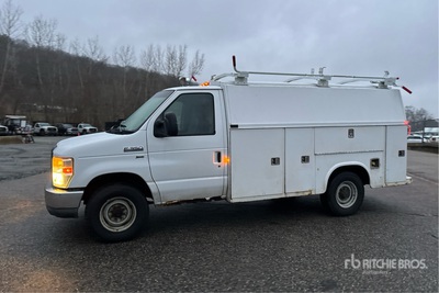 2010 Ford E-350 Furgone cargo