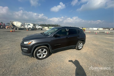 2019 Jeep Compass Latitude 2WD  سيارة رياضية متعددة الاستخدامات