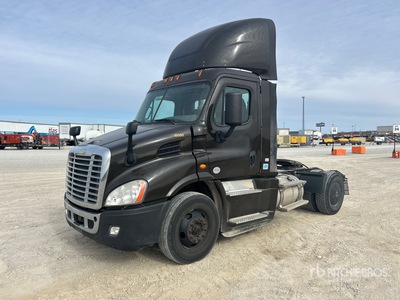 2017 Freightliner Cascadia 113 4x2 Day Cab Truck Tractor