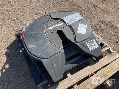Holland Fifth Wheel Assembly