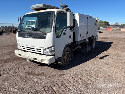 2006 Tymco 435 on 2006 Isuzu NQR Sweeper Truck