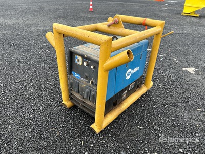 2013 Miller Trailblazer 250G 275 A Skid-Mounted Multi-Process Motorbetriebenes Schweißgerät