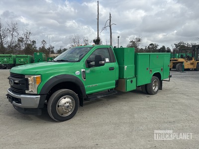 2017 Ford F-450 XL 4x4 Camion de servicios