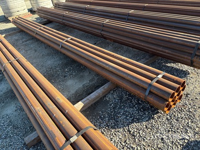 Quantity of (10) 4 1/2 in OD Blk Schedule 40 x 21 ft Steel Pipe