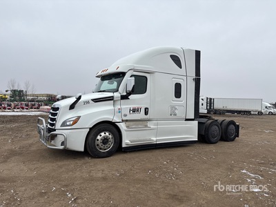 Freightliner Cascadia 126 6x4 T/A Sleeper Truck Tractor