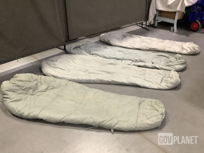 (80) Sleeping Bags
