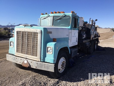 1979 International 4300 4x2 Camion de service (Inoperable)