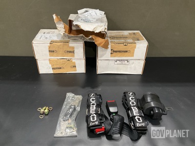 (13) Corbeau FP43301B Vehicular Safe Belts