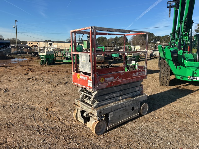 2017 Skyjack SJIII 3219 Electric Scissor Lift 2017 Skyjack SJIII 3219 Electric Scissor Lift
