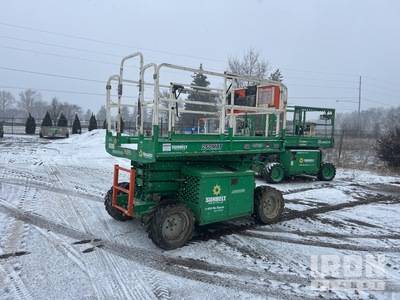 2016 JLG 260MRT Diesel 4x4 Ascenseur à ciseaux
