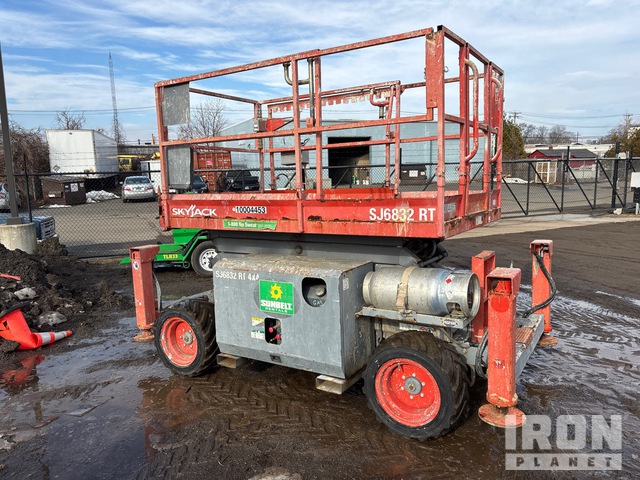 ELEVADOR TIJERA 2014 SKYJACK SJ6832RT