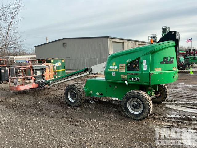 ELEVADOR TELESCóPICO 2015 JLG 4WD 400S