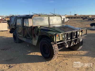 2002 AM General M1097A2 HMMWV 4 Door Soft Top w/Truck Body