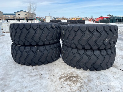 Quantity of (4) Taihao 26.5x25 E3/L3 إطارات المعدات (Unused)