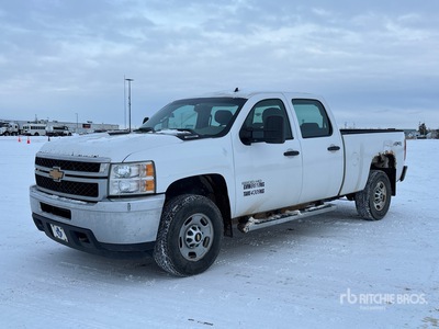 2013 Chevrolet Silverado 2500HD 4x4 Crew Cab Pickup