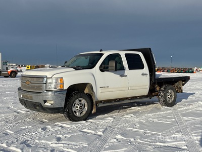 2012 Chevrolet Silverado 2500HD 4x4 Crew Cab Flatbed Truck