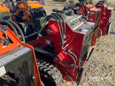 2026 SDLOOL SL380R Mini Compact Track Loader (Unused)