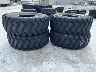 Quantity of (4) Taihao 23.5x25 E3/L3 إطارات المعدات (Unused)