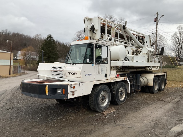 2001 Watson 3100T on 2001 Tor Truck Corp DR-4290 8x4 Twin-Steer Drill Truck