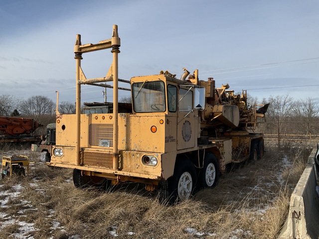Williams LLDH-100T on Hendrickson 1000-D-0H 8x4 Drill Truck (Inoperable)