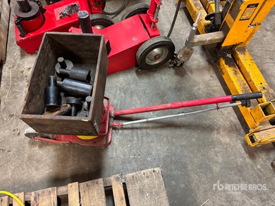 Hydraulic Floor Jack