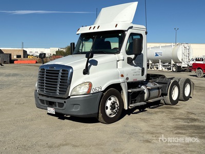 2016 Freightliner Cascadia 125 6x4 T/A Day Cab Truck Tractor