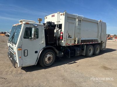 2015 Mack LEU613 6x2 Waste Collection Truck