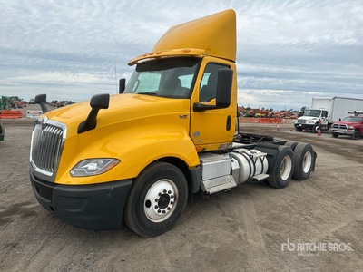 2019 International LT625 6x4 Cabeza Tractora Cabina Corta
