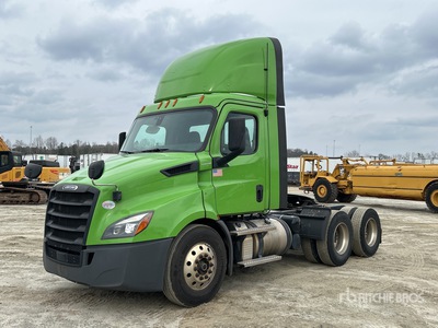 2020 Freightliner Cascadia 116 6x4 T/A Dagcabine Trekker