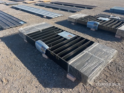 Quantity of (10) 7.9 ft x 3.3 ft Black Galvanized Steel Ogrodzenie