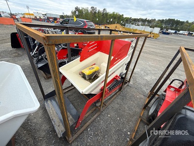 2026 AGT QHT500FL Tracked Ride-On Stand-On Self-Loading (Unused)