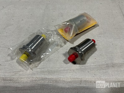 (18) Western Filter 211-1025 Fluid Filter Bodies