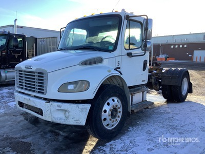 2007 Freightliner M2 106 4x2 Cabeza Tractora Cabina Corta