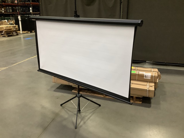 (7) Mustang SC-T80D43 Projection Screens