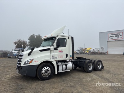 2018 Freightliner Cascadia 126 6x4 Cabeza Tractora Cabina Corta