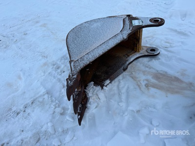 John Deere 12 in Digging Rear Backhoe Bucket