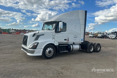 2015 Volvo VNL 6x4 T/A Sleeper Truck Tractor