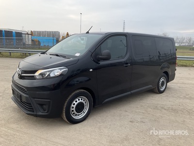2023 Toyota Proace Verso 2.0 106 KW 9-seater L2H1 9 Furgoneta de pasajeros