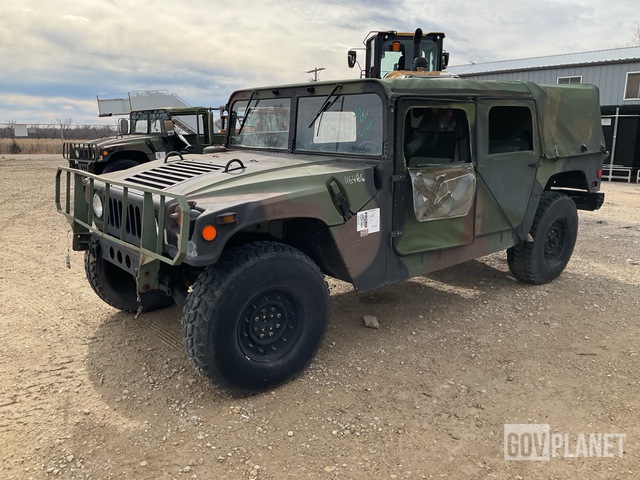 1991 AM General M1097R1 HMMWV 4 Door Soft Top w/Truck Body