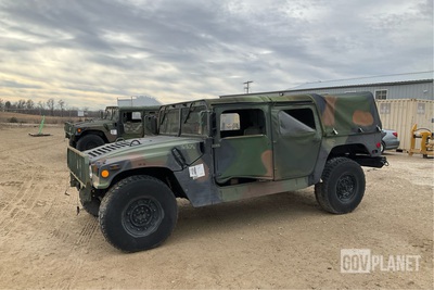 1995 AM General M1097R1 HMMWV 4 Door Soft Top w/Truck Body