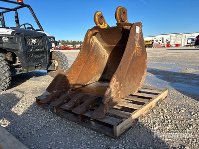 27 in Digging Excavator Bucket