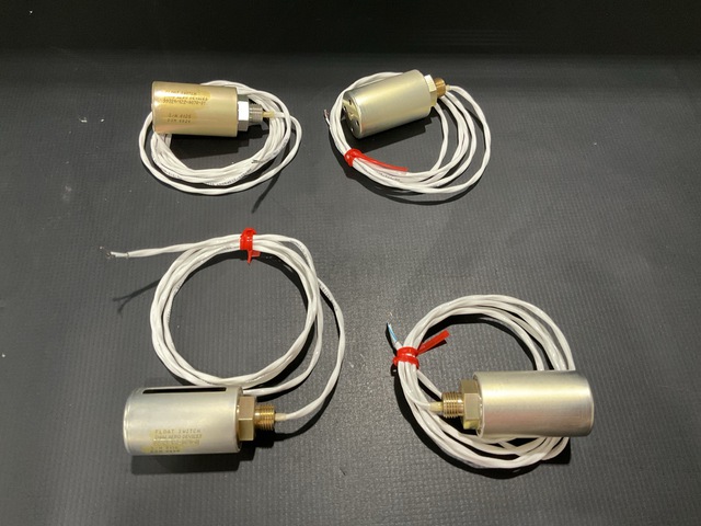 (4) Parker-Hannifin 122-0070-01 Float Switches