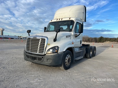 2016 Freightliner Cascadia 125 6x4 T/A Day Cab Truck Tractor