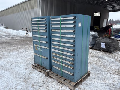 Quantity of (2) Caja de herramientas