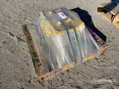 Quantity of (100) Kennametal RZ3-02P Tip Road Razor II Pièces diverses (Unused)