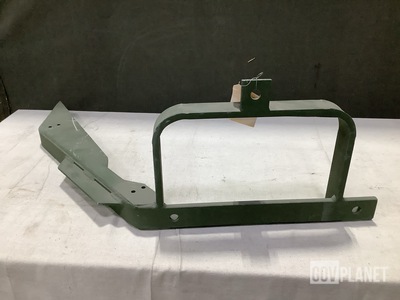 (21) JLG 6603943 Fender Braces